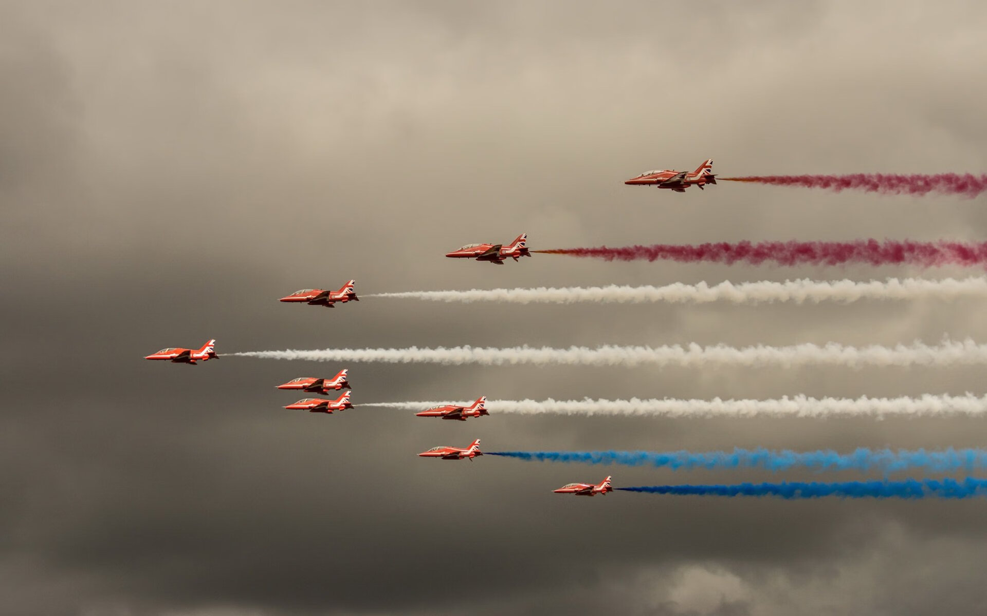 -俱乐部组织球迷志愿者参与赛事服务 提升体验，足球赛志愿者具体干什么